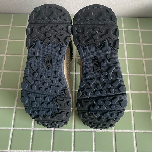 The North Face Storm Strike Hiking Boots - Picture 5 of 6